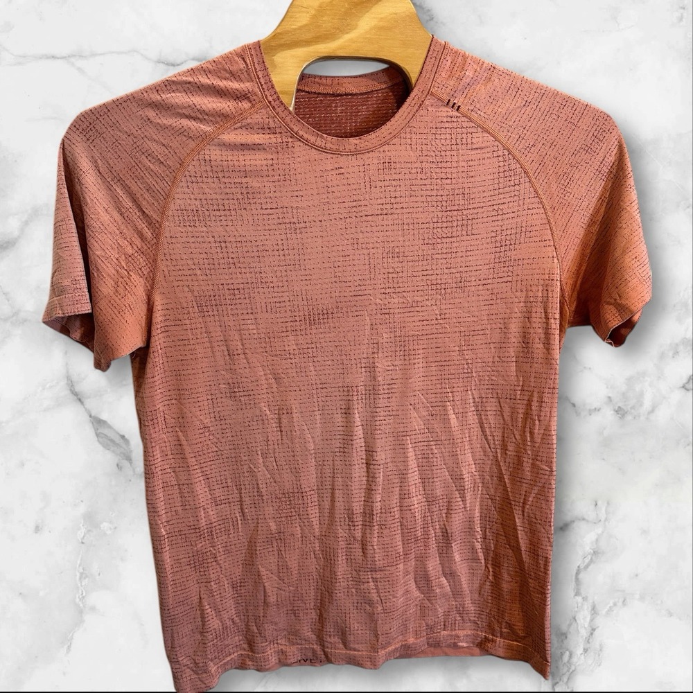 Lululemon Live In Practice Vent Shirt Men's XL Orange Running Find Your Focus